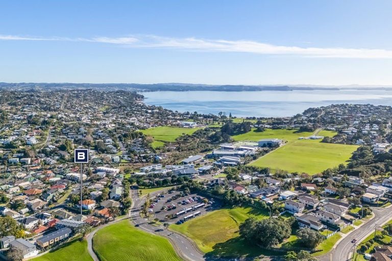 Photo of property in 6 Palmgreen Court, Stanmore Bay, Whangaparaoa, 0932