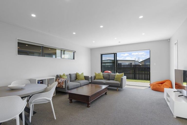 Photo of property in 10 Lussa Close, Broomfield, Christchurch, 8042