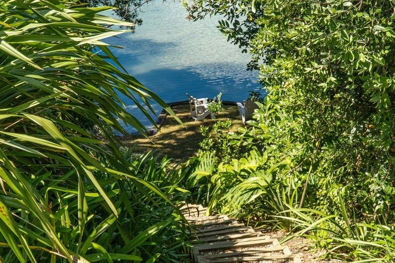 Photo of property in 49 Ngataringa Road, Devonport, Auckland, 0624