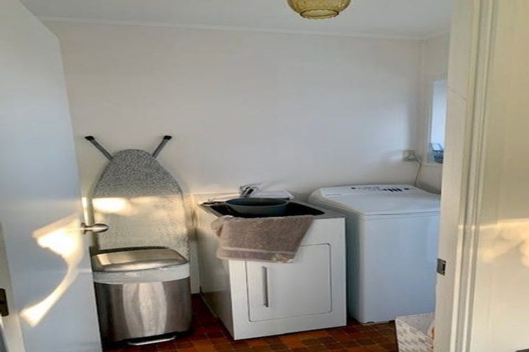 Photo of property in 2/14 Trafalgar Road, Milford, Auckland, 0620