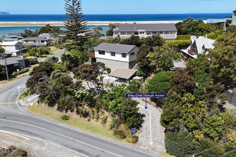 Photo of property in 2 Heather Street, Mangawhai Heads, Mangawhai, 0505