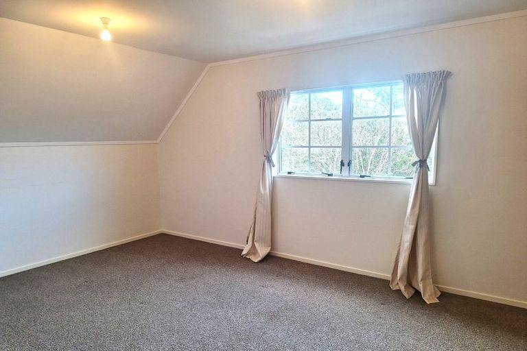 Photo of property in 17b Percy Dyett Drive, Karori, Wellington, 6012