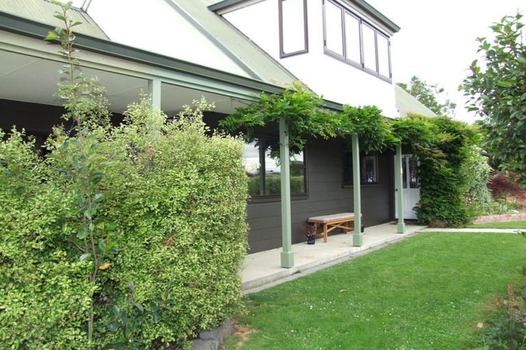 Photo of property in 21 Abercrombie Street, Milton, 9220