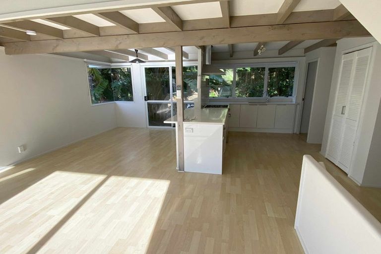 Photo of property in 2/555 East Coast Road, Browns Bay, Auckland, 0630