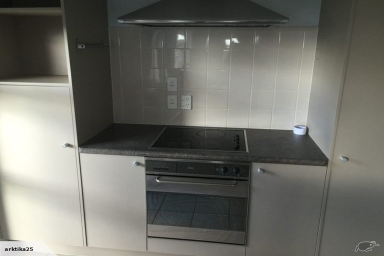 Photo of property in 13 Earnslaw Crescent, Clover Park, Auckland, 2019