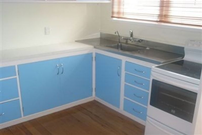 Photo of property in 7/34 Kitchener Road, Milford, Auckland, 0620