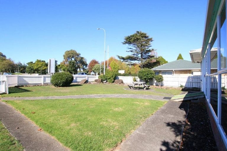 Photo of property in 178 Lincoln Road, Henderson, Auckland, 0610