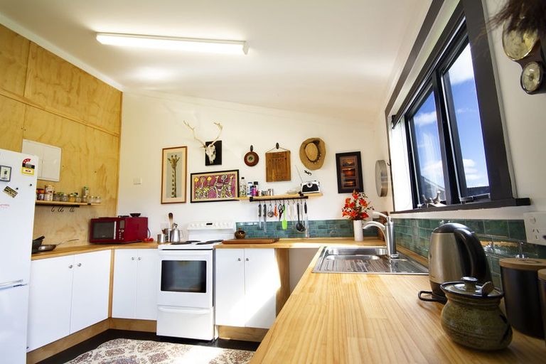 Photo of property in 490 Maharahara Road, Dannevirke, 4972