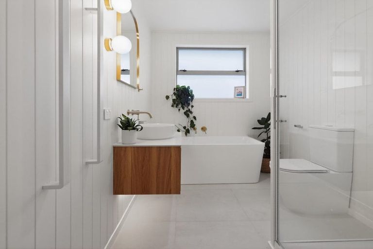 Photo of property in 12 Te Kio Crescent, Papamoa Beach, Papamoa, 3118