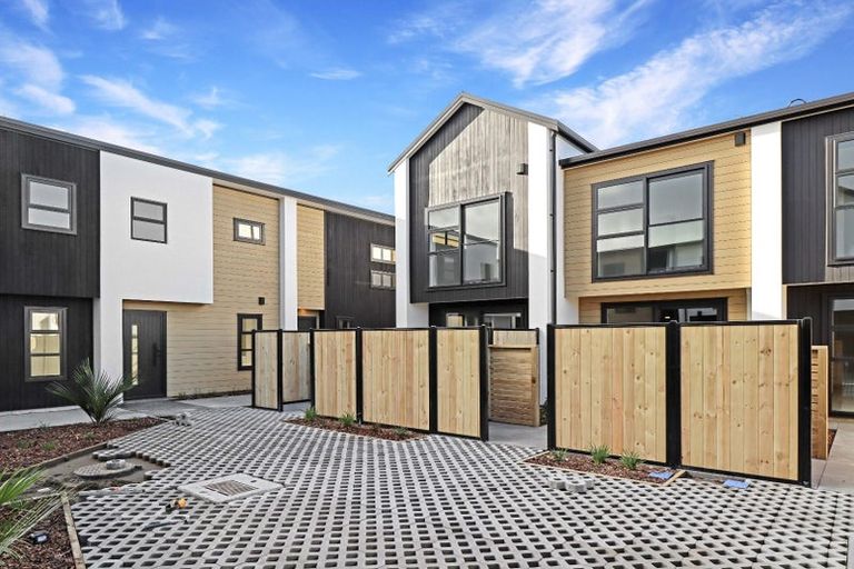Photo of property in 1/92 Oxford Terrace, Epuni, Lower Hutt, 5011