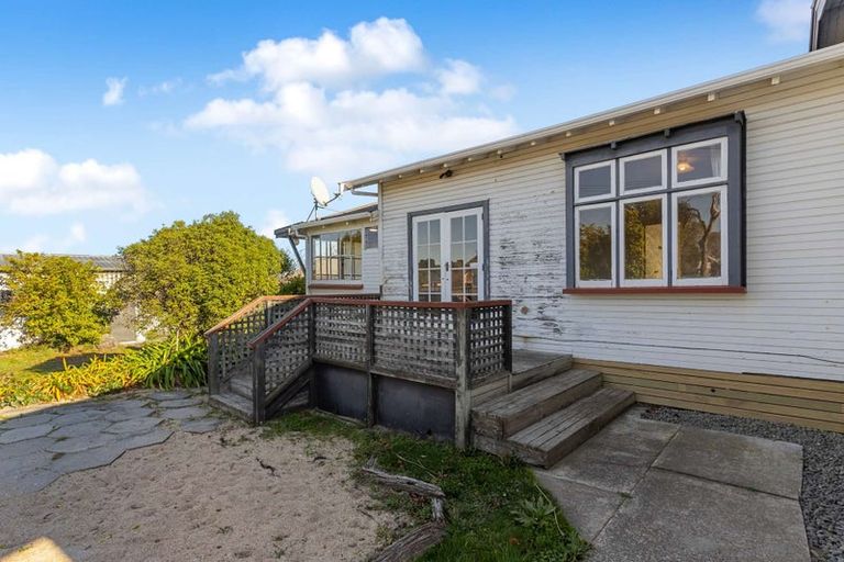 Photo of property in 181 Bowhill Road, New Brighton, Christchurch, 8083