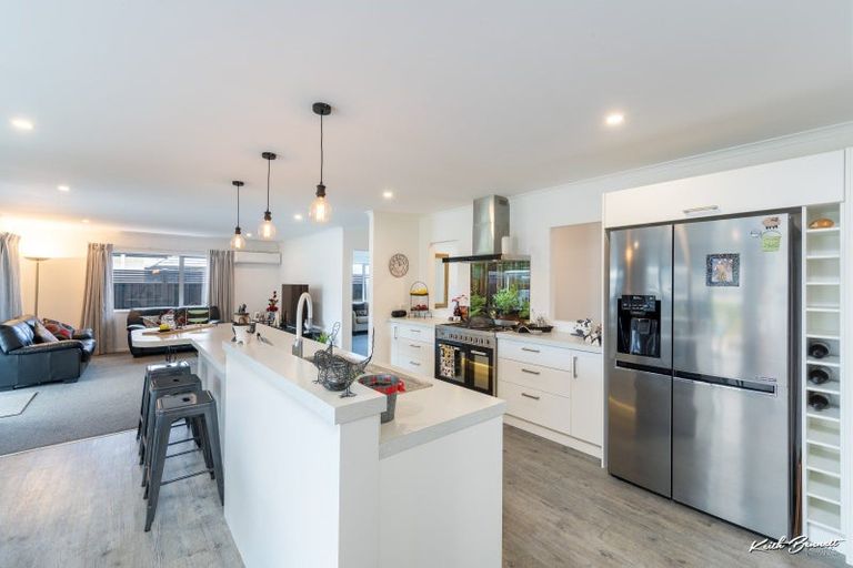 Photo of property in 33 Buddle Road, Wallaceville, Upper Hutt, 5018