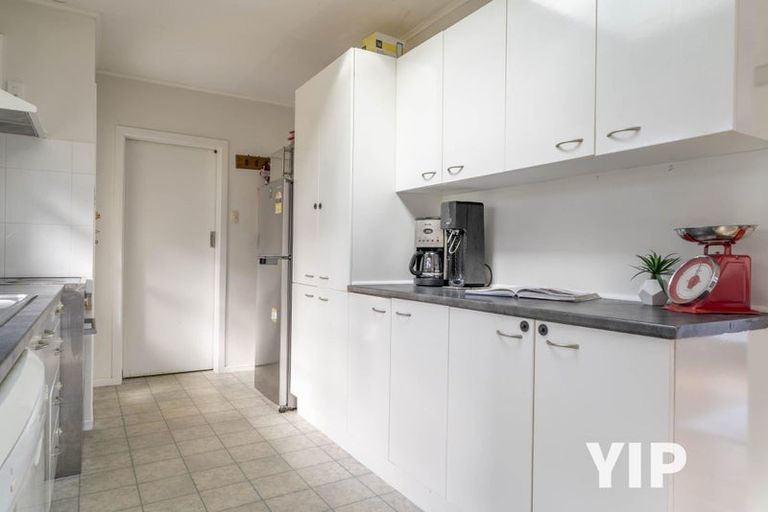 Photo of property in 56 Batchelor Street, Newlands, Wellington, 6037