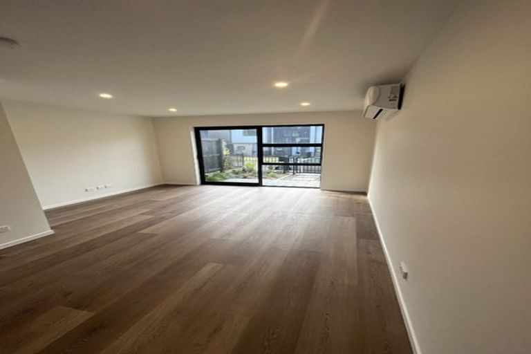 Photo of property in 17 Jabuka Street, Glen Eden, Auckland, 0602