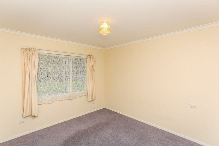 Photo of property in 24 Pendarves Street, New Plymouth, 4310
