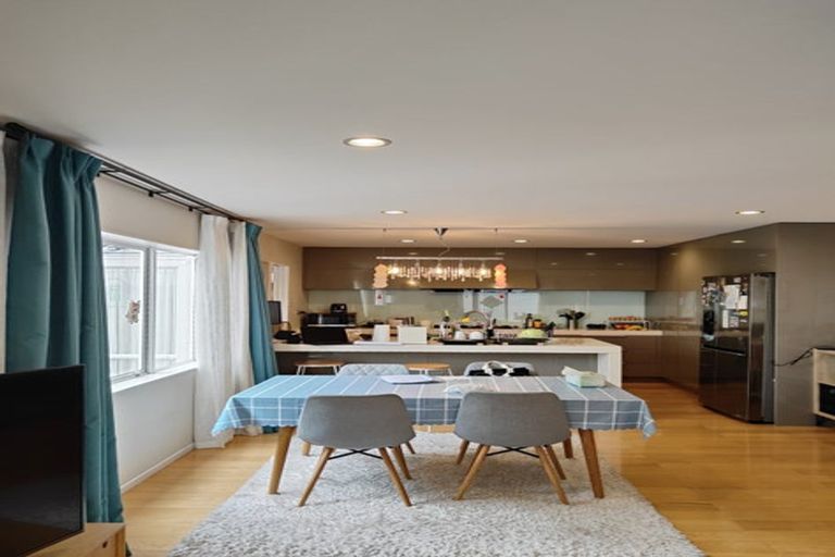 Photo of property in 90 Oakway Drive, Schnapper Rock, Auckland, 0632