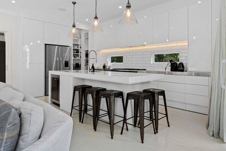 Photo of property in 2 Katherine Avenue, Thorndon, Wellington, 6011