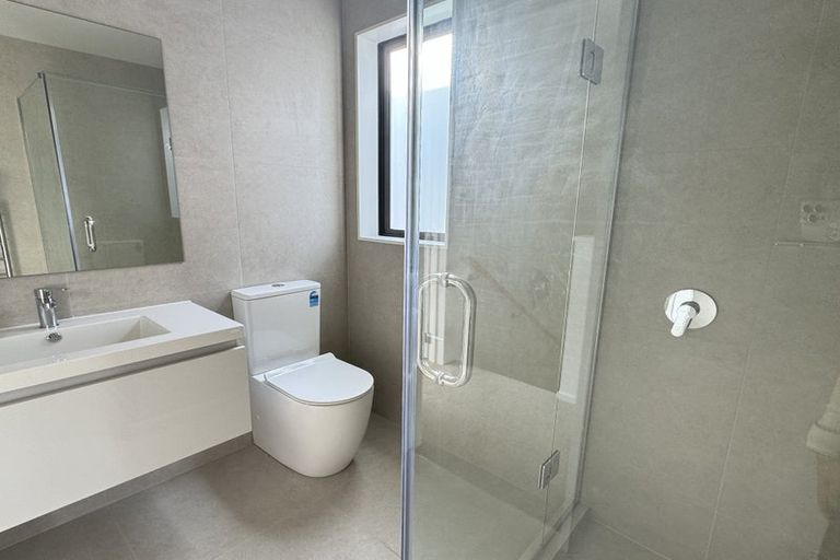 Photo of property in 15 Mahalo Avenue, Wiri, Auckland, 2104