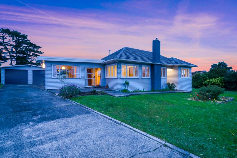Photo of property in 94 Mcentee Road, Waitakere, Auckland, 0816