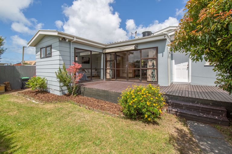Photo of property in 2/146 Beach Road, North New Brighton, Christchurch, 8083