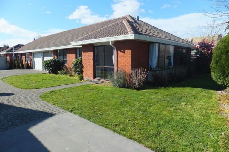 Photo of property in 1/262 Yaldhurst Road, Avonhead, Christchurch, 8042