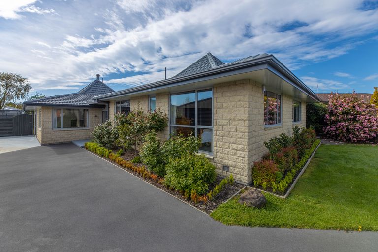 Photo of property in 11 Goya Place, Bishopdale, Christchurch, 8051