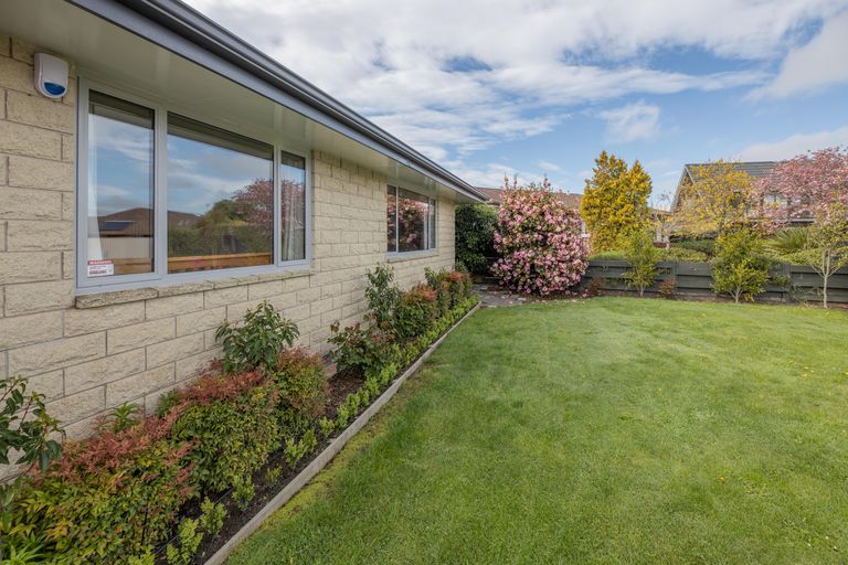 Photo of property in 11 Goya Place, Bishopdale, Christchurch, 8051
