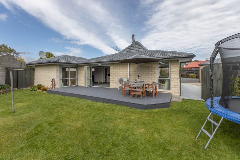 Photo of property in 11 Goya Place, Bishopdale, Christchurch, 8051
