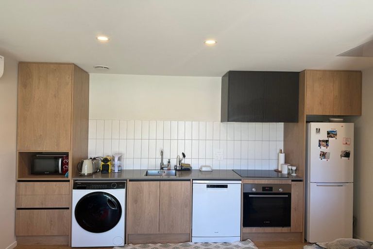 Photo of property in 2 Shelduck Road, Jacks Point, 9371