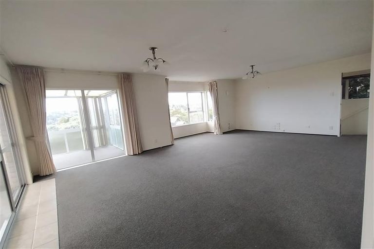 Photo of property in 1/135 Glamorgan Drive, Torbay, Auckland, 0630