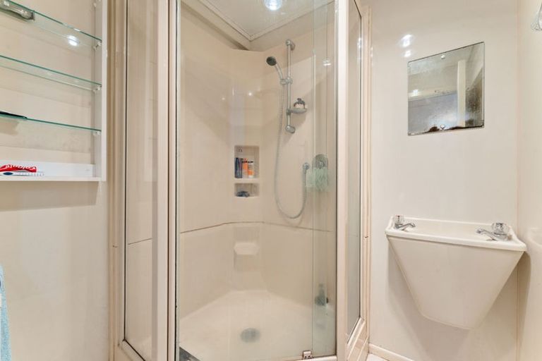 Photo of property in 260 School Road, Waimauku, 0881