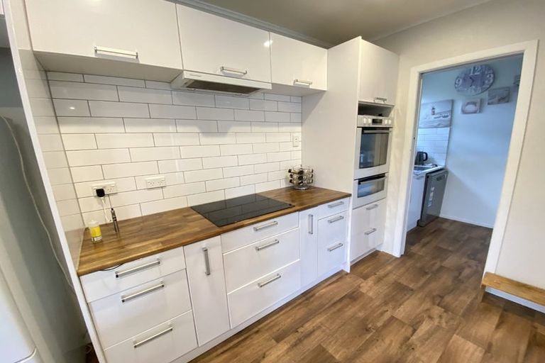 Photo of property in 673 Te Atatu Road, Te Atatu Peninsula, Auckland, 0610