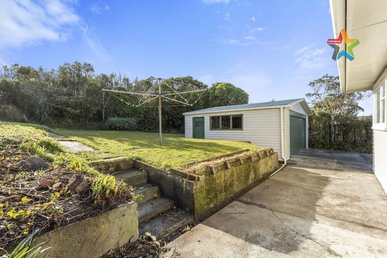 Photo of property in 66 Oakleigh Street, Maungaraki, Lower Hutt, 5010