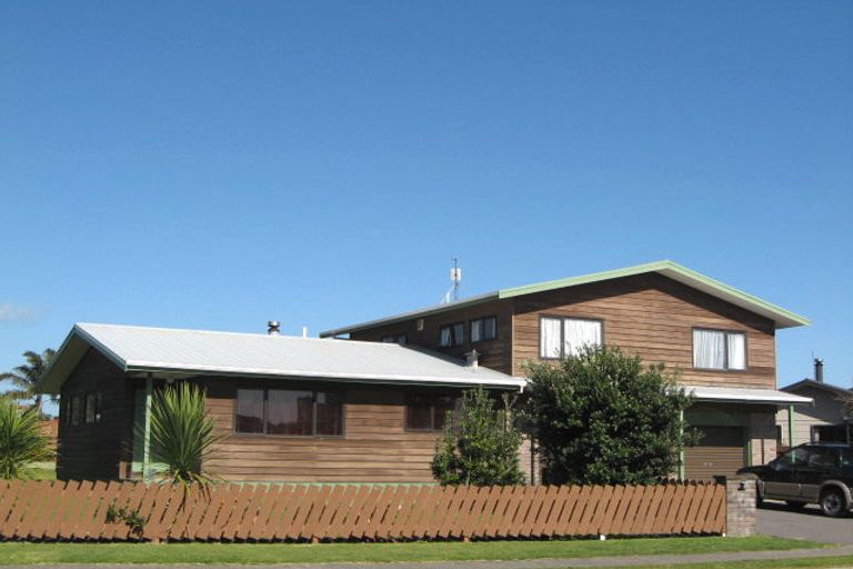 Photo of property in 27 Fishermans Drive, Coastlands, Whakatane, 3120