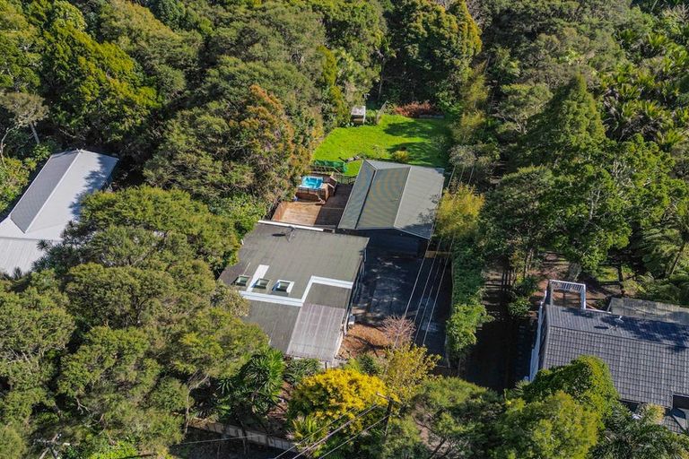 Photo of property in 1/757 West Coast Road, Oratia, Auckland, 0604