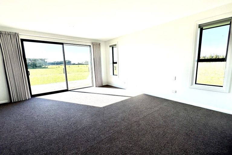 Photo of property in 33 Billy Way, West Plains, Invercargill, 9874