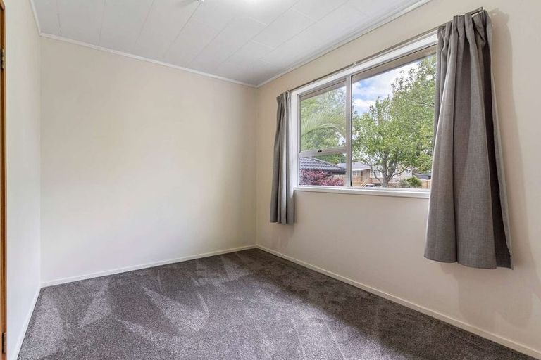 Photo of property in 71 Sikkim Crescent, Clover Park, Auckland, 2019