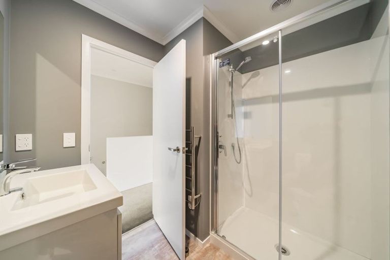 Photo of property in 2/10 Marion Street, Silverstream, Upper Hutt, 5019