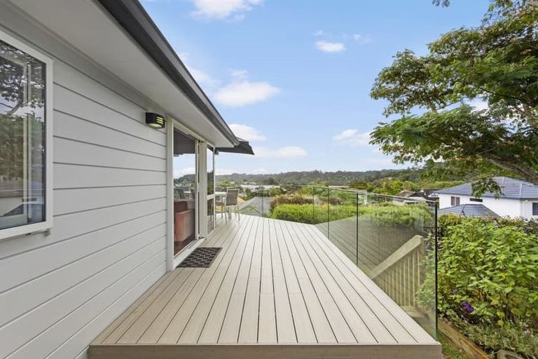 Photo of property in 6 Stephanie Close, Glenfield, Auckland, 0629