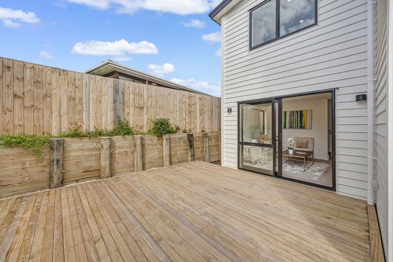 Photo of property in 49b Vera Road, Te Atatu South, Auckland, 0610