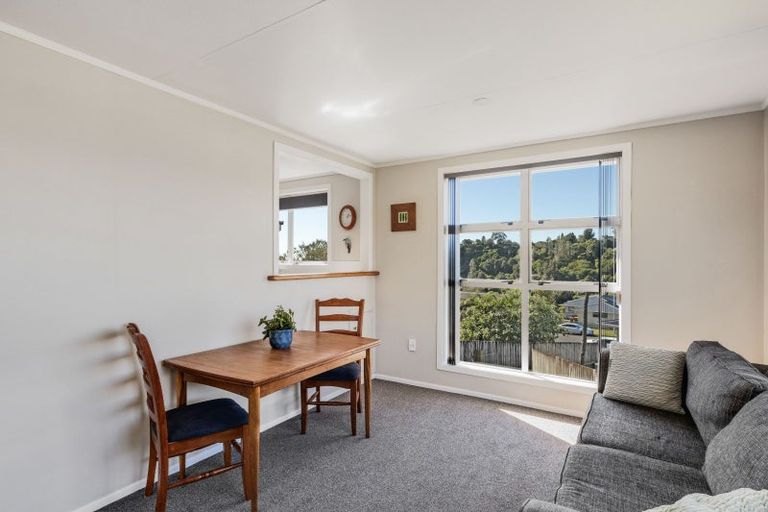 Photo of property in 65a Riversdale Drive, Merrilands, New Plymouth, 4312