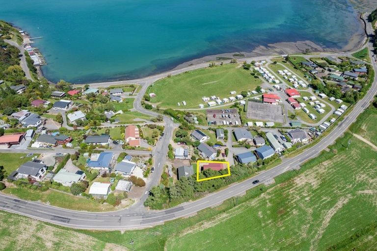 Photo of property in 3 Cedar Lane, Duvauchelle, 7581