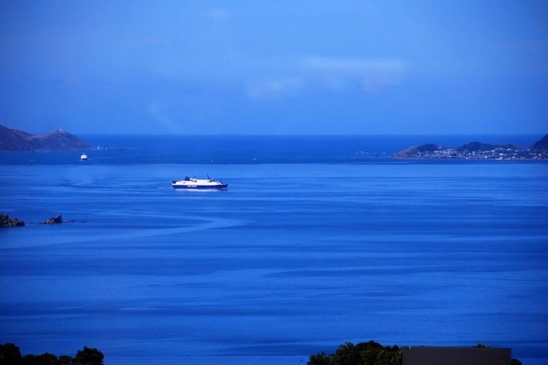 Photo of property in 4 Green Park Lane, Korokoro, Lower Hutt, 5012