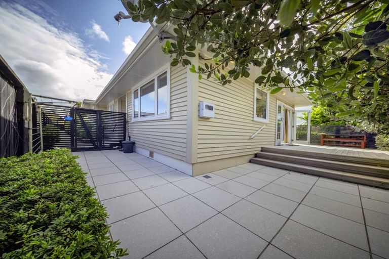 Photo of property in 9a Wayside, Miramar, Wellington, 6022