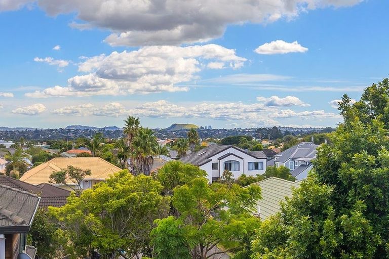 Photo of property in 10 Balbriggan Rise, Dannemora, Auckland, 2016