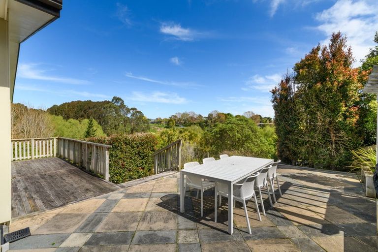 Photo of property in 34 Ruapehu Drive, Fitzherbert, Palmerston North, 4410