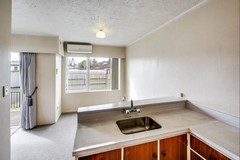 Photo of property in 9/90 Gloucester Street, Greenmeadows, Napier, 4112