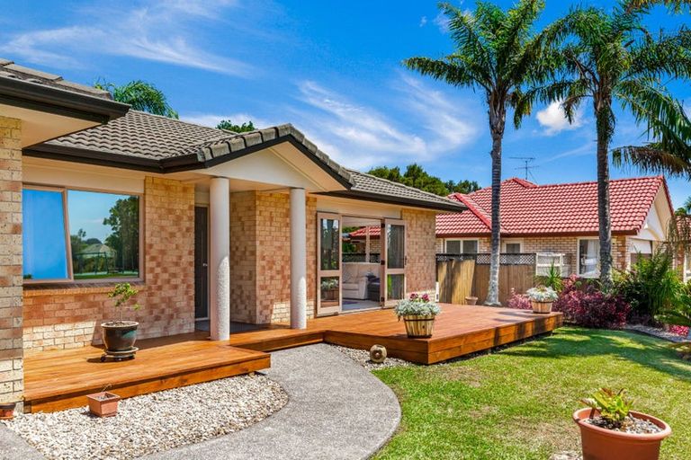 Photo of property in 14 Semillon Avenue, Henderson, Auckland, 0612