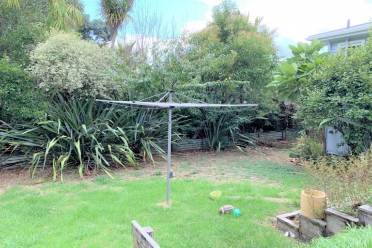 Photo of property in 26 Glendon Avenue, Avondale, Auckland, 1026