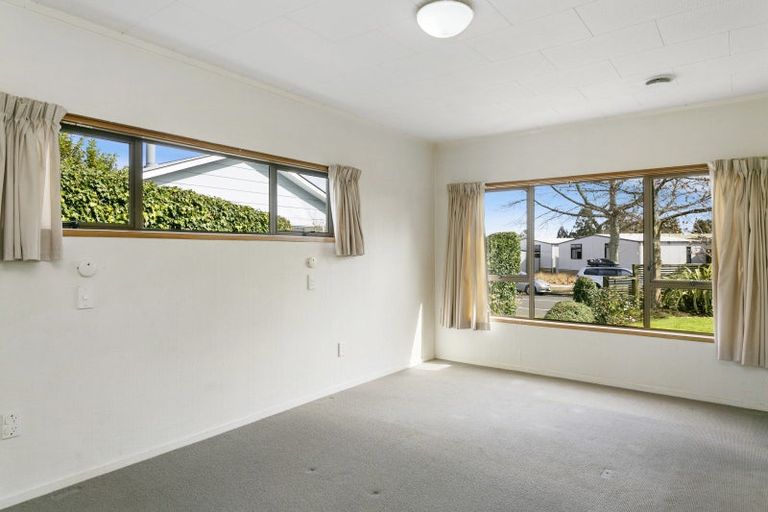 Photo of property in 60 Invergarry Road, Hilltop, Taupo, 3330